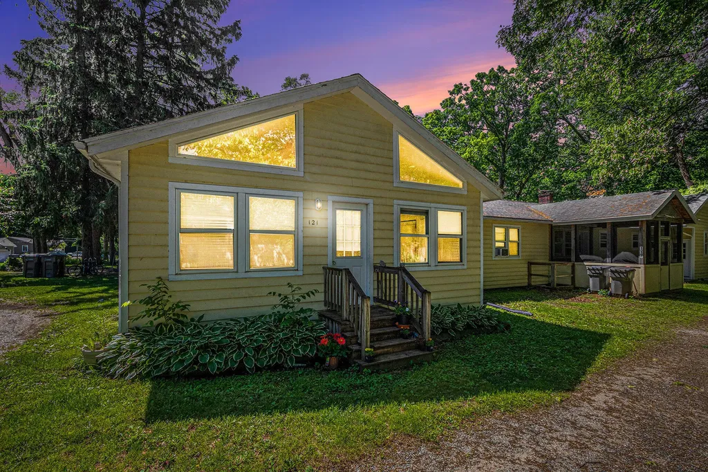 121 E Michigan Street New Buffalo City MI 49117