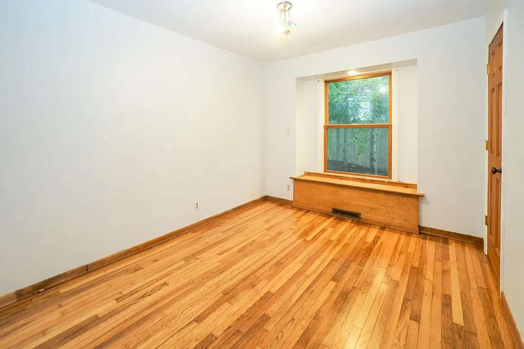 923 Bell Avenue New Buffalo City MI 49117