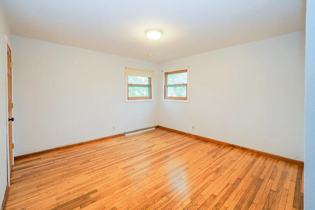 923 Bell Avenue New Buffalo City MI 49117