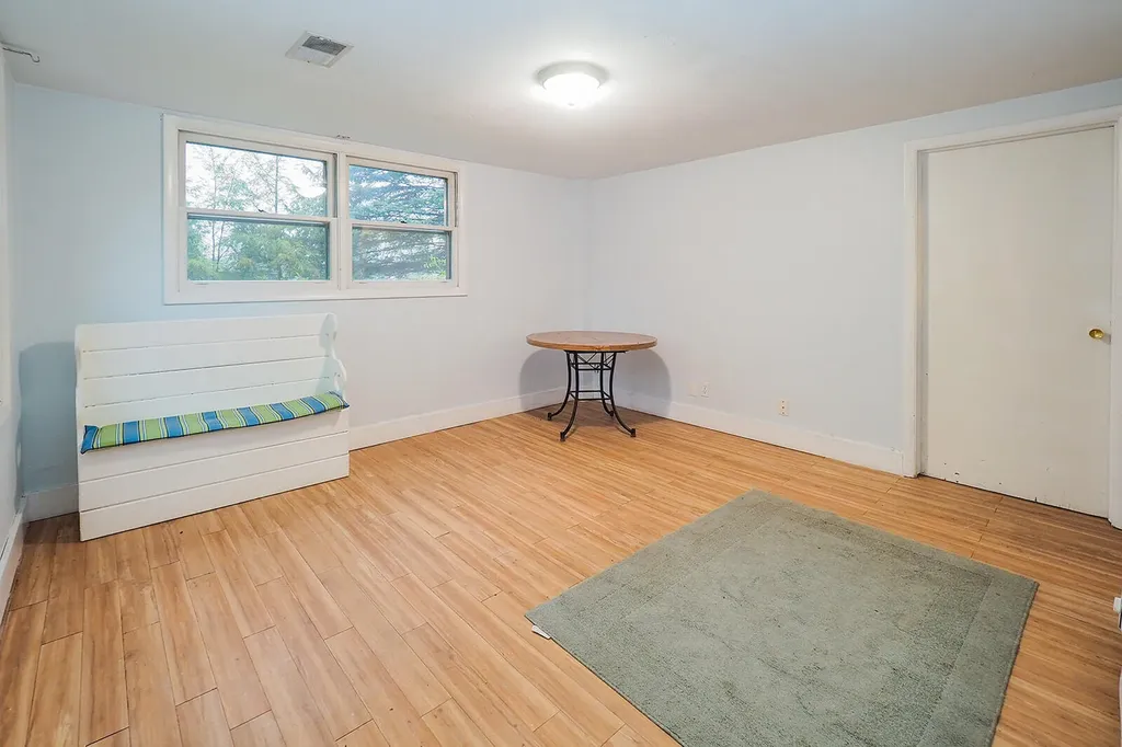 923 Bell Avenue New Buffalo City MI 49117