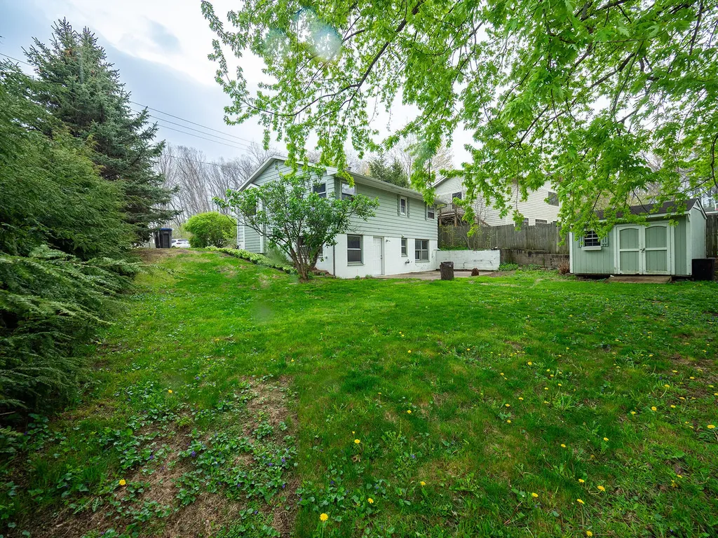 923 Bell Avenue New Buffalo City MI 49117