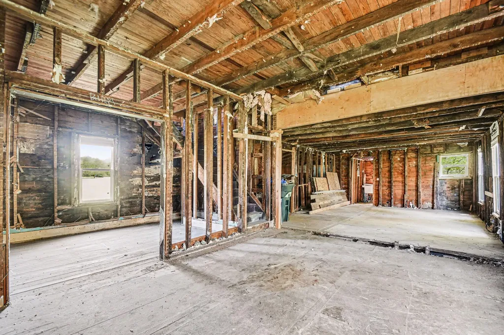26663 Main Street Edwardsburg Village MI 49112