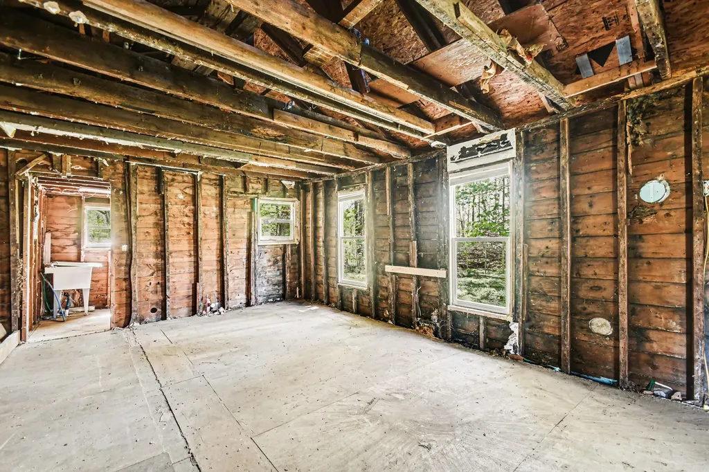 26663 Main Street Edwardsburg Village MI 49112