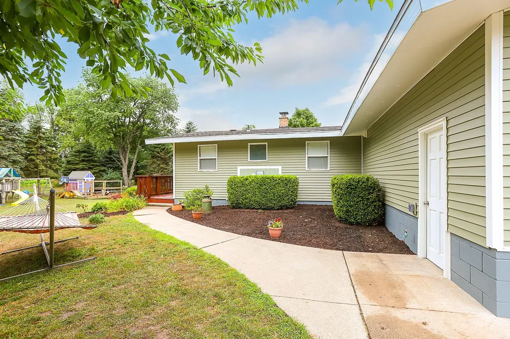 2640 67th Street Geneva Township MI 49090