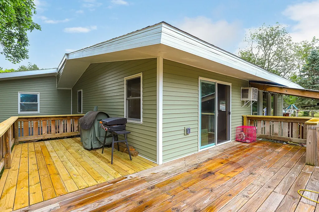 2640 67th Street Geneva Township MI 49090