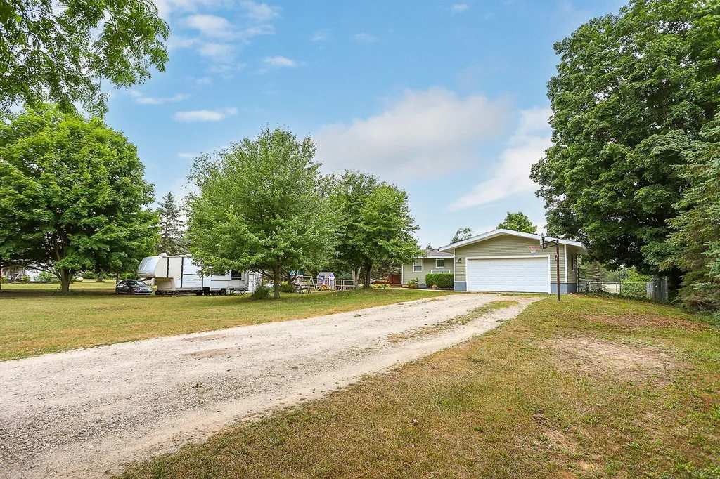 2640 67th Street Geneva Township MI 49090