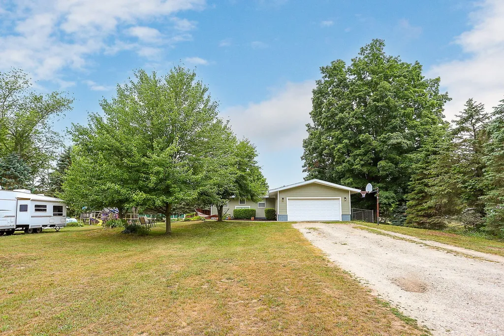 2640 67th Street Geneva Township MI 49090