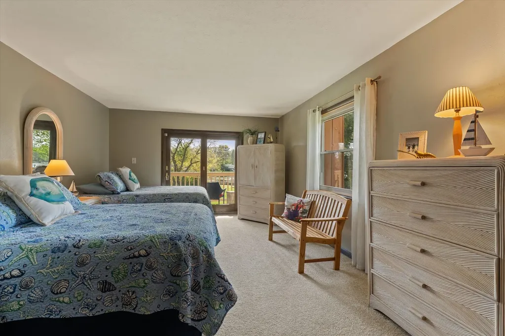 70328 Lakeview Drive Ontwa Township MI 49112