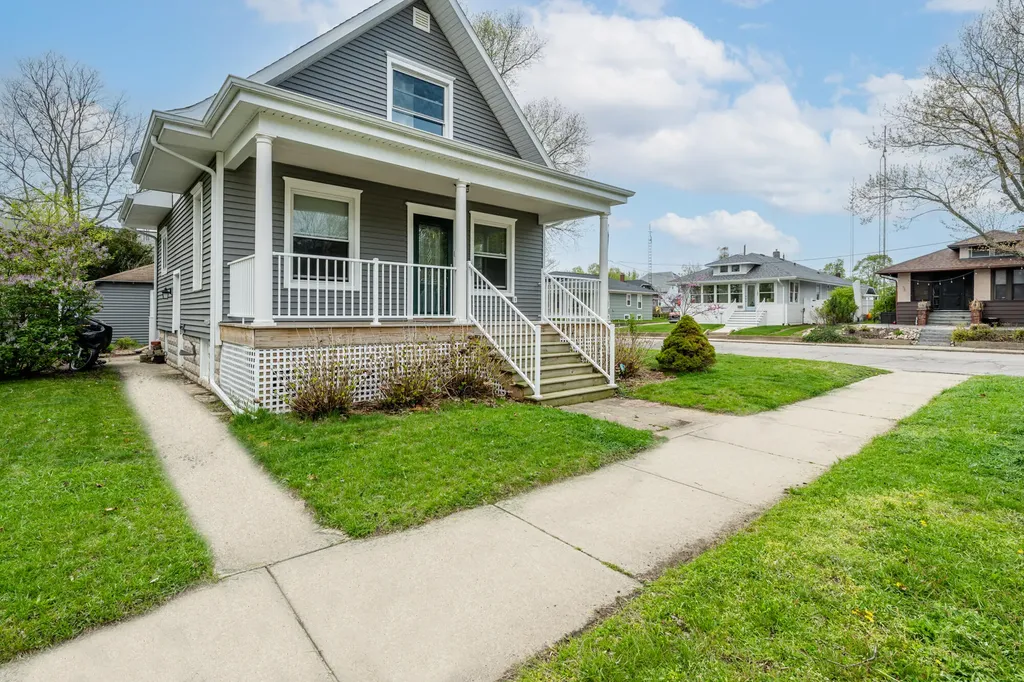602 Howard Avenue St. Joseph City MI 49085