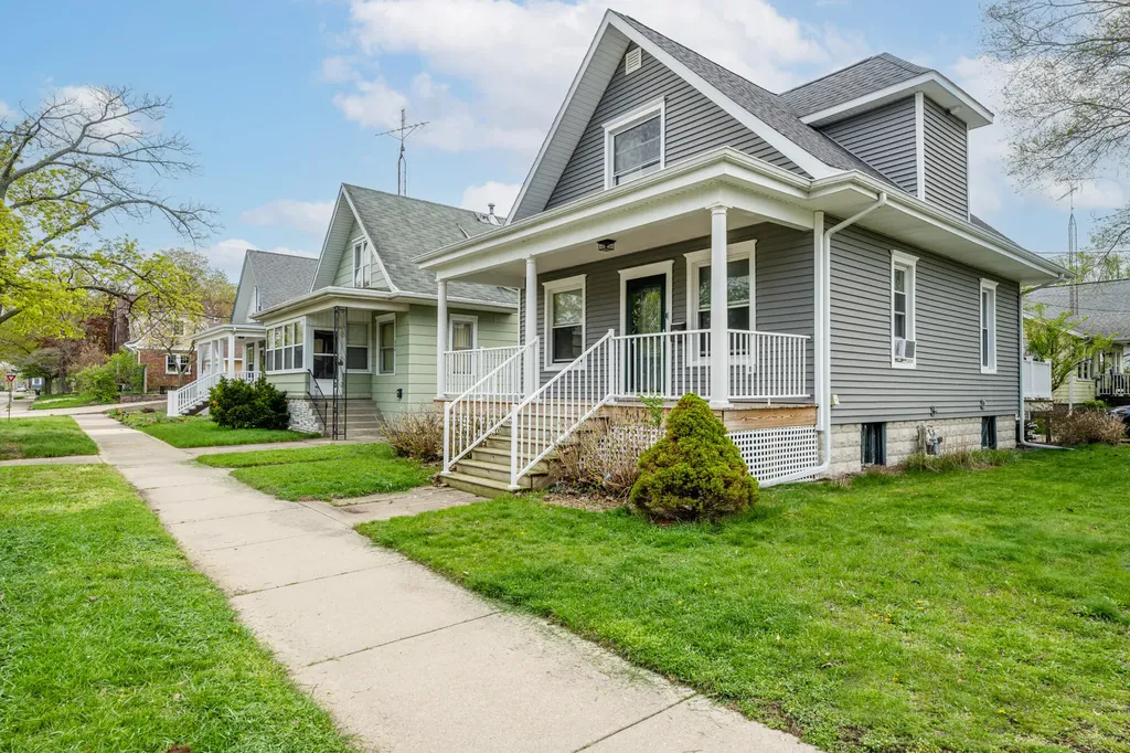 602 Howard Avenue St. Joseph City MI 49085