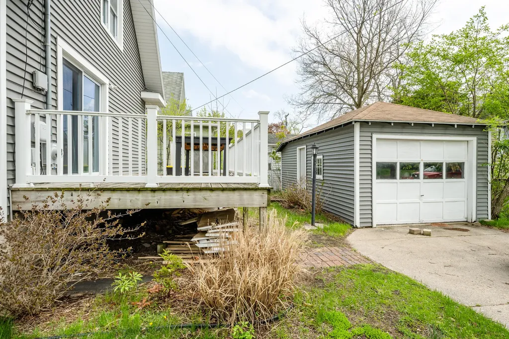 602 Howard Avenue St. Joseph City MI 49085