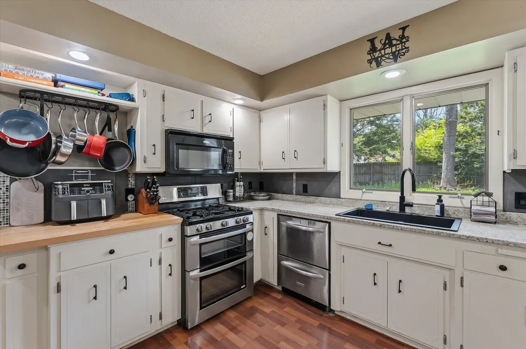1114 Miami Road Niles City MI 49120