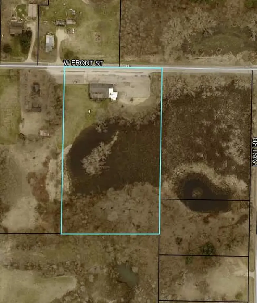 1021 W Front Street Buchanan City MI 49107