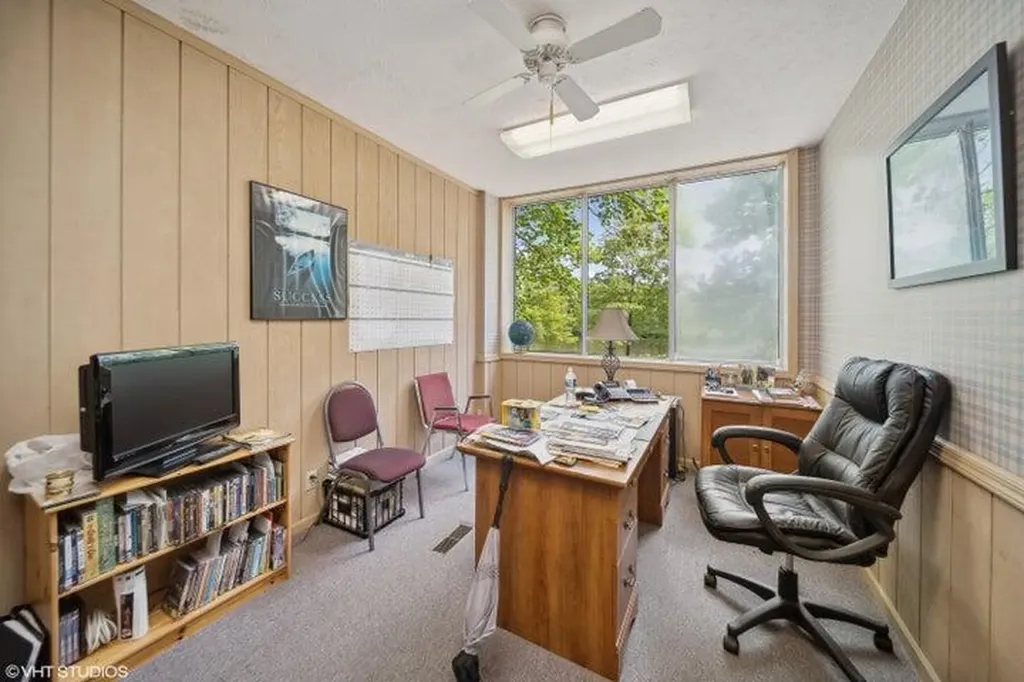 15437 Red Bud Trail N Buchanan Township MI 49107