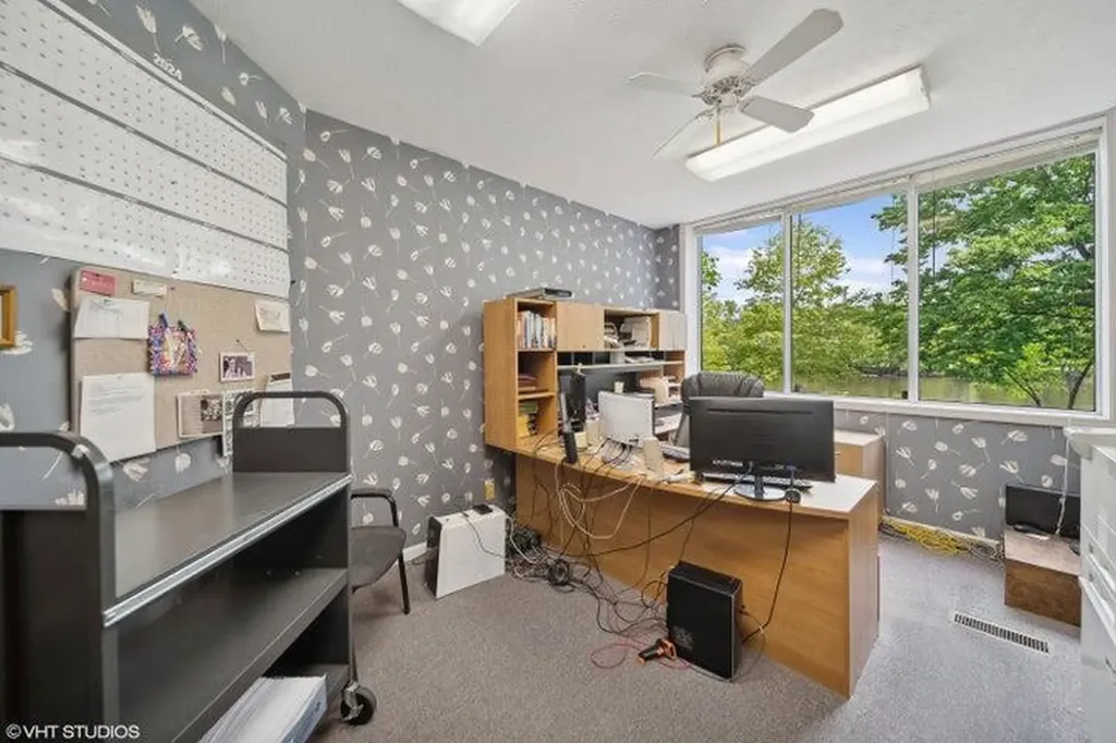 15437 Red Bud Trail N Buchanan Township MI 49107
