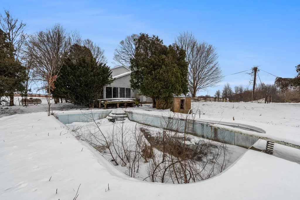 8600 Garr Road Oronoko Charter Township MI 49103