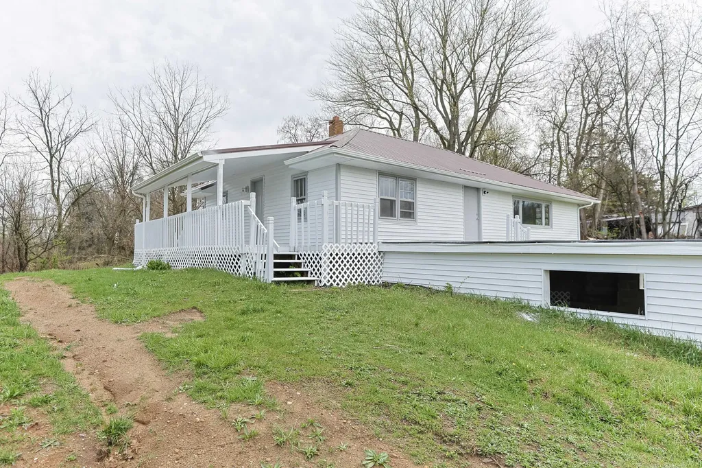 1582 Bakertown Road Bertrand Township MI 49107