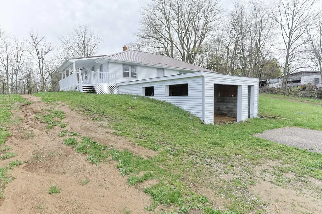1582 Bakertown Road Bertrand Township MI 49107