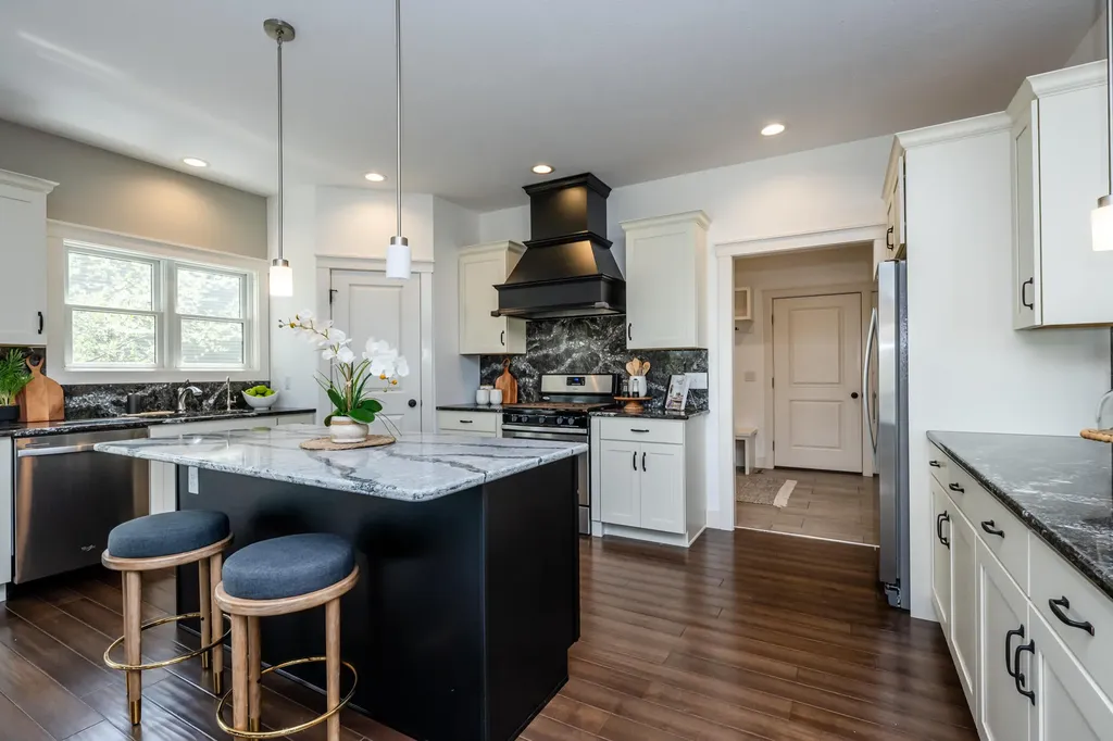 11087 Lake Shore Drive Oronoko Charter Township MI 49103