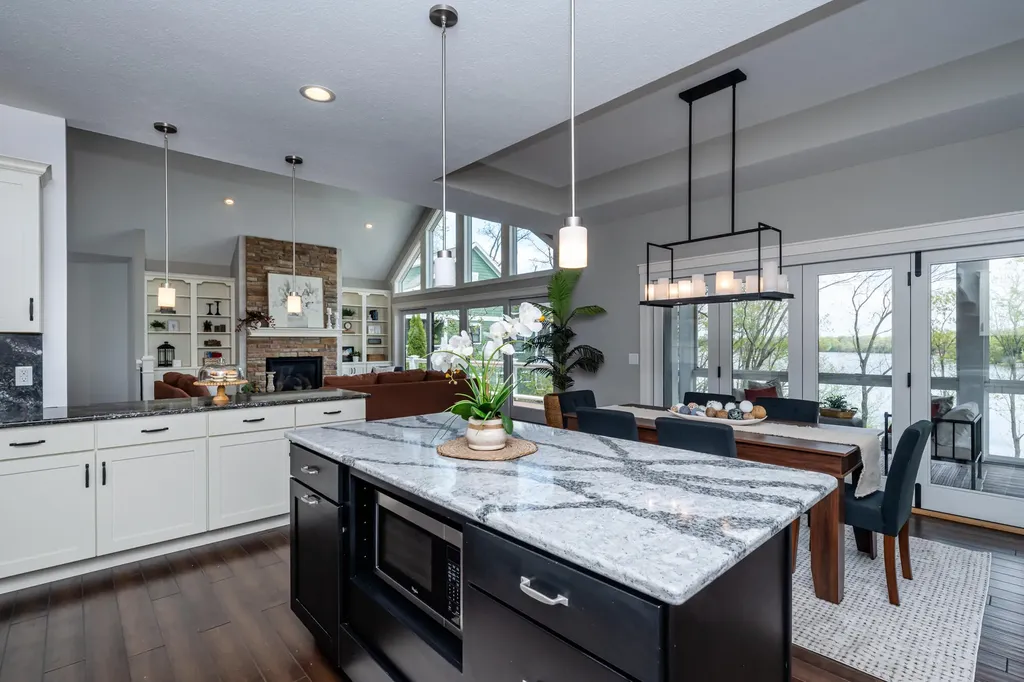 11087 Lake Shore Drive Oronoko Charter Township MI 49103