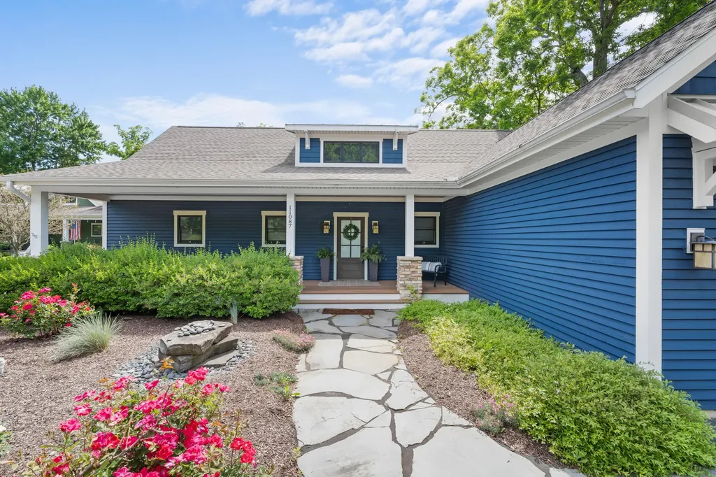 11087 Lake Shore Drive Oronoko Charter Township MI 49103