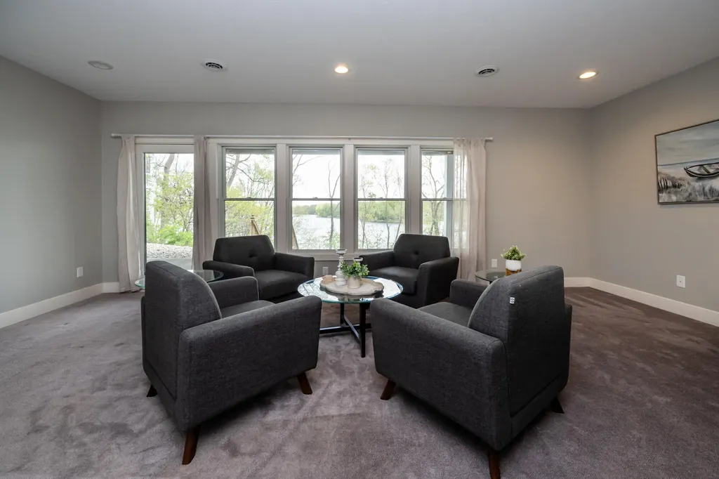 11087 Lake Shore Drive Oronoko Charter Township MI 49103
