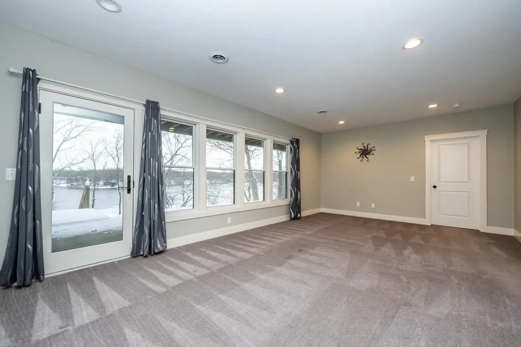 11087 Lake Shore Drive Oronoko Charter Township MI 49103