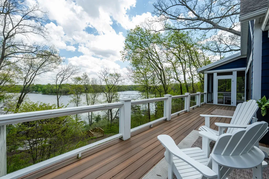 11087 Lake Shore Drive Oronoko Charter Township MI 49103