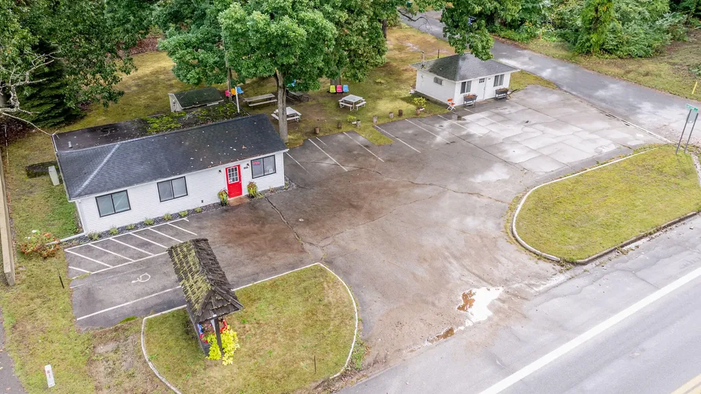 50463 M152 Silver Creek Township MI 49047
