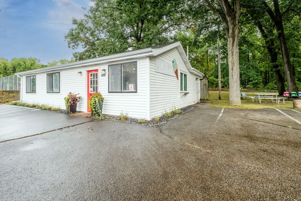 50463 M152 Silver Creek Township MI 49047