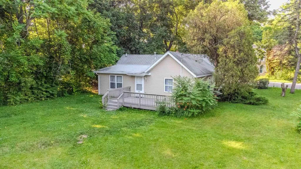 5935 Sawyer Road Chikaming Township MI 49125