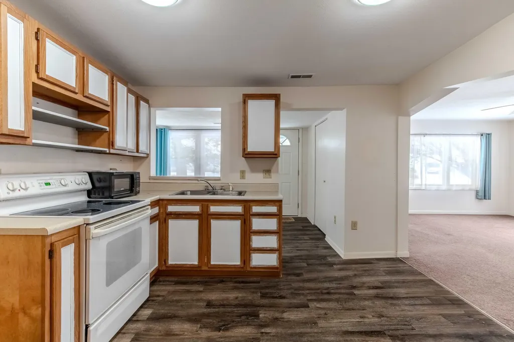 5935 Sawyer Road Chikaming Township MI 49125