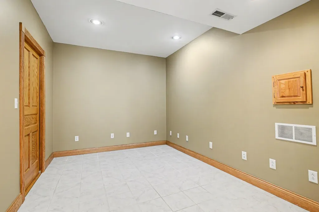 65650 Dailey Road Jefferson Township MI 49112