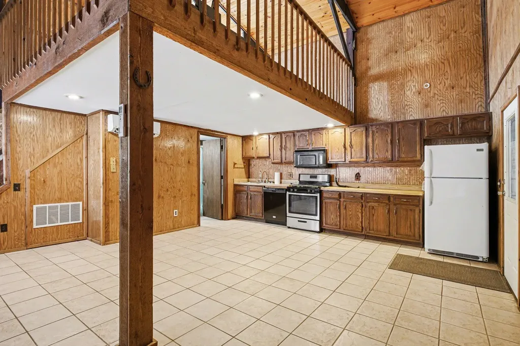 65650 Dailey Road Jefferson Township MI 49112