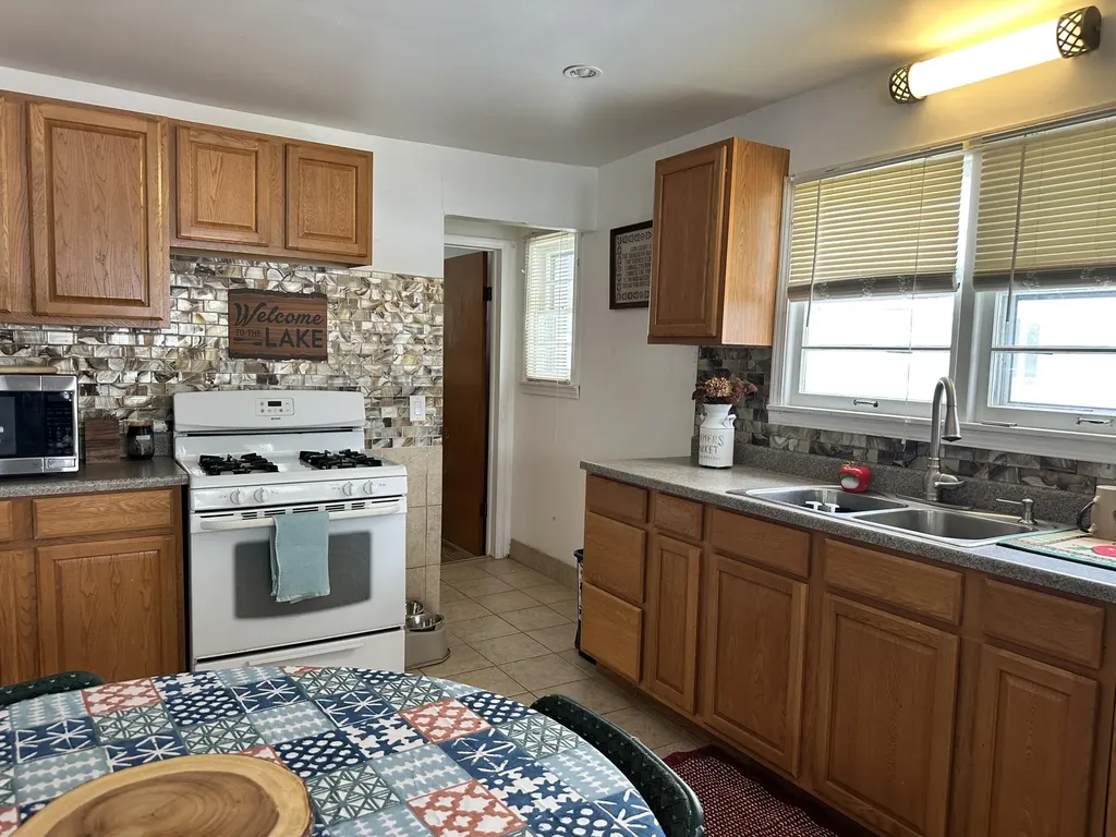 50330 Eastside Drive Silver Creek Township MI 49047