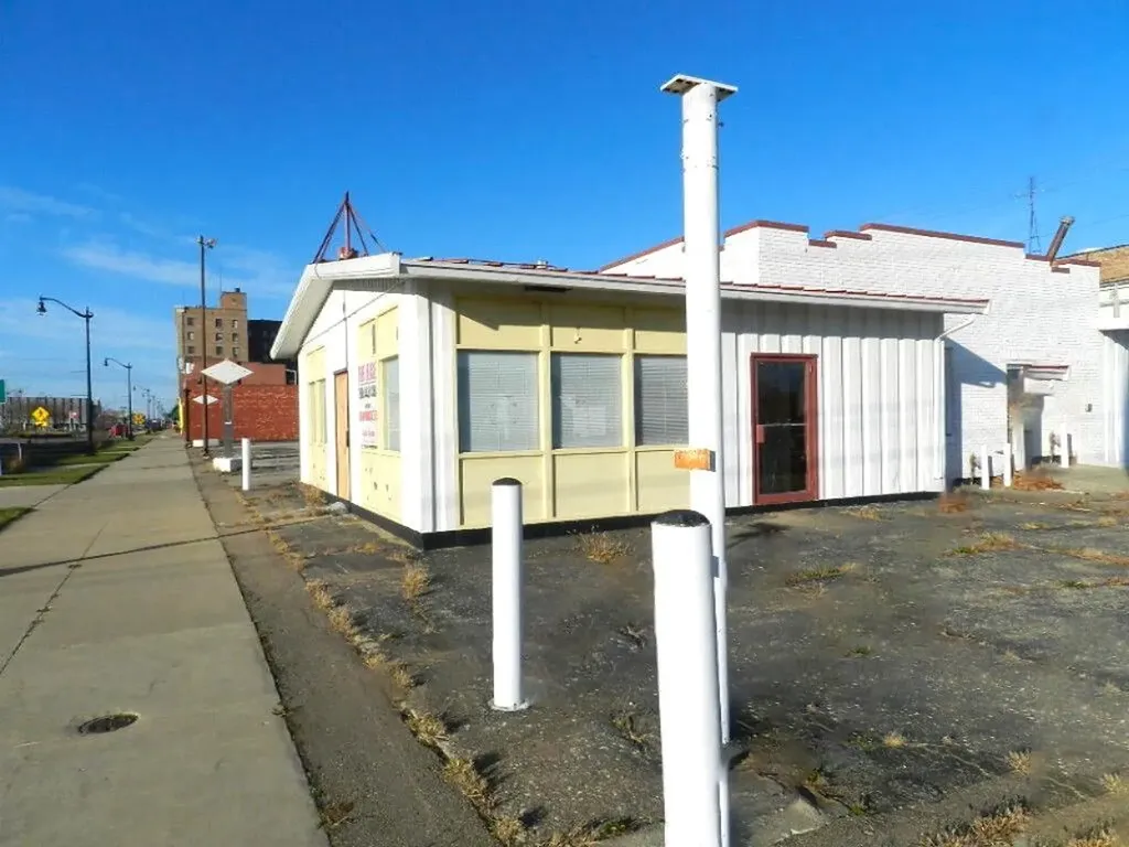 287 E Main Street Benton Harbor City MI 49022