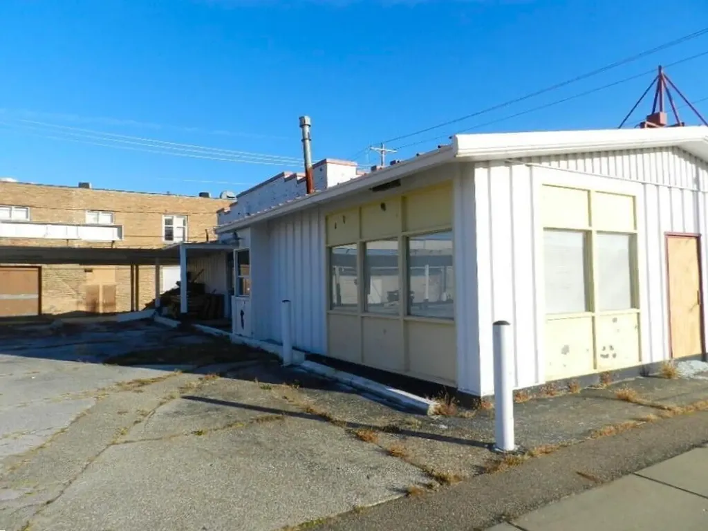 287 E Main Street Benton Harbor City MI 49022