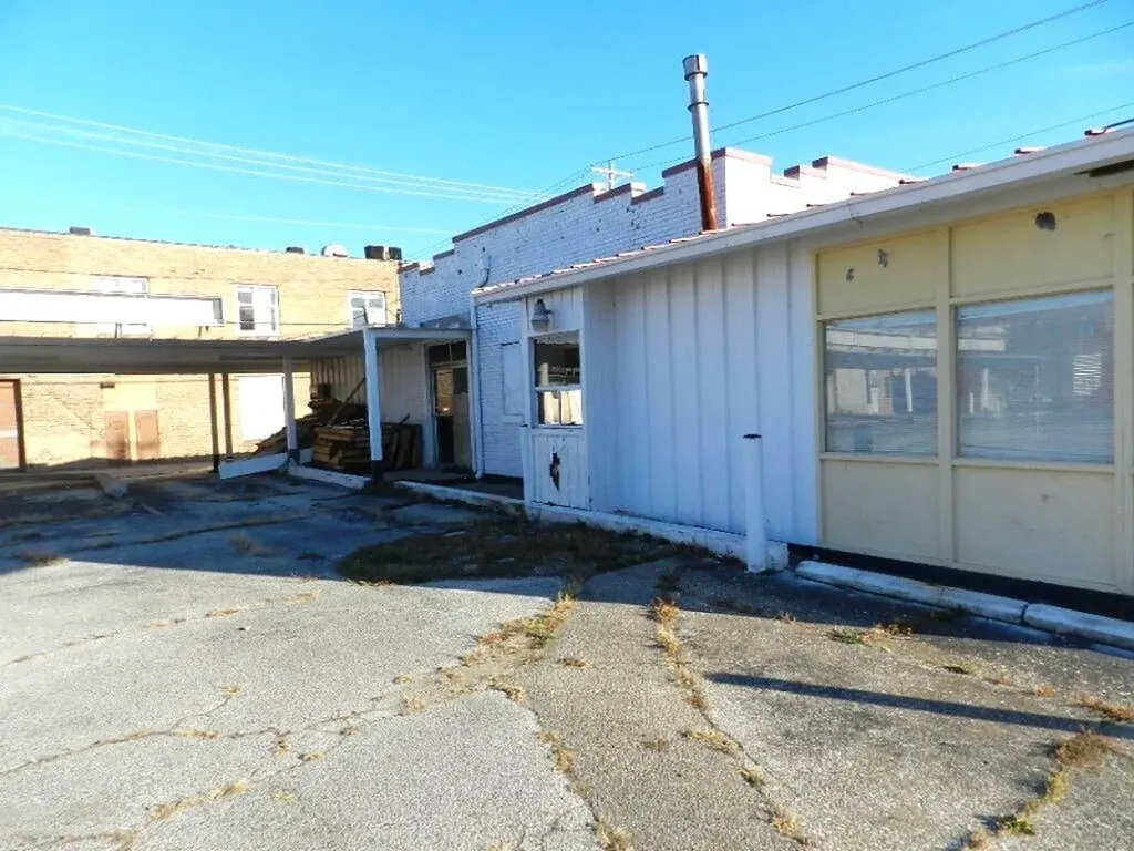 287 E Main Street Benton Harbor City MI 49022