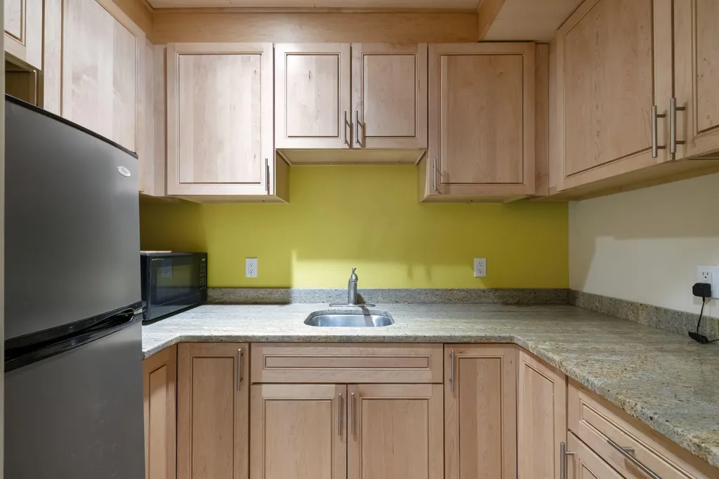 225 N Whittaker New Buffalo City MI 49117