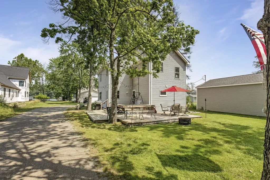 62560 Gilmore Avenue Keeler Township MI 49047
