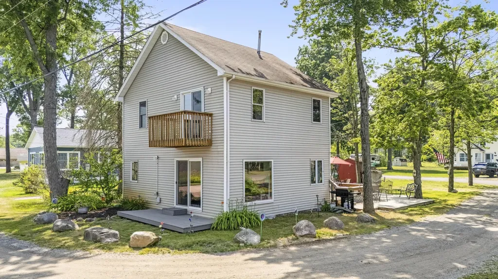 62560 Gilmore Avenue Keeler Township MI 49047