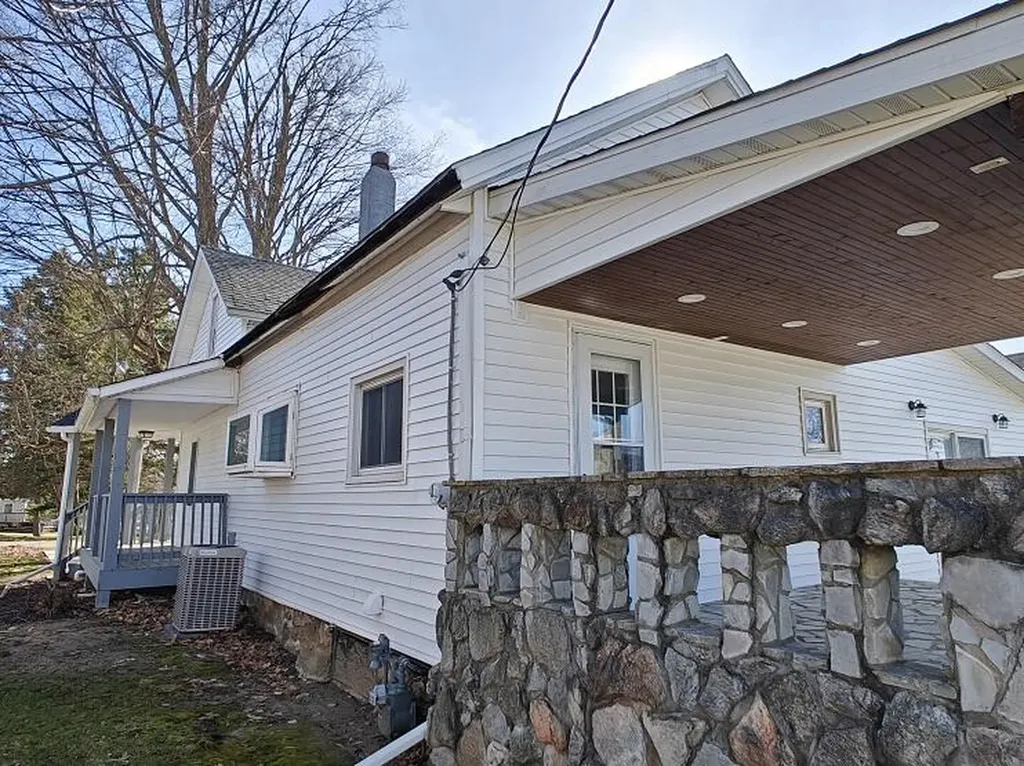 6627 E Berrien Street Eau Claire Village MI 49111