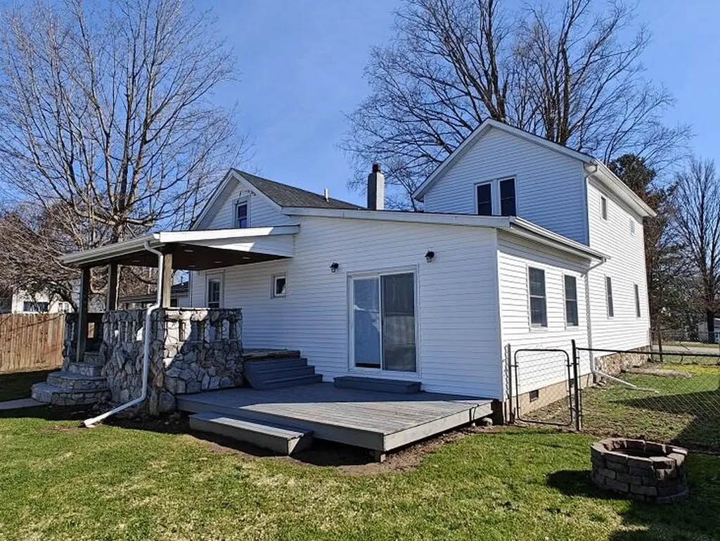6627 E Berrien Street Eau Claire Village MI 49111