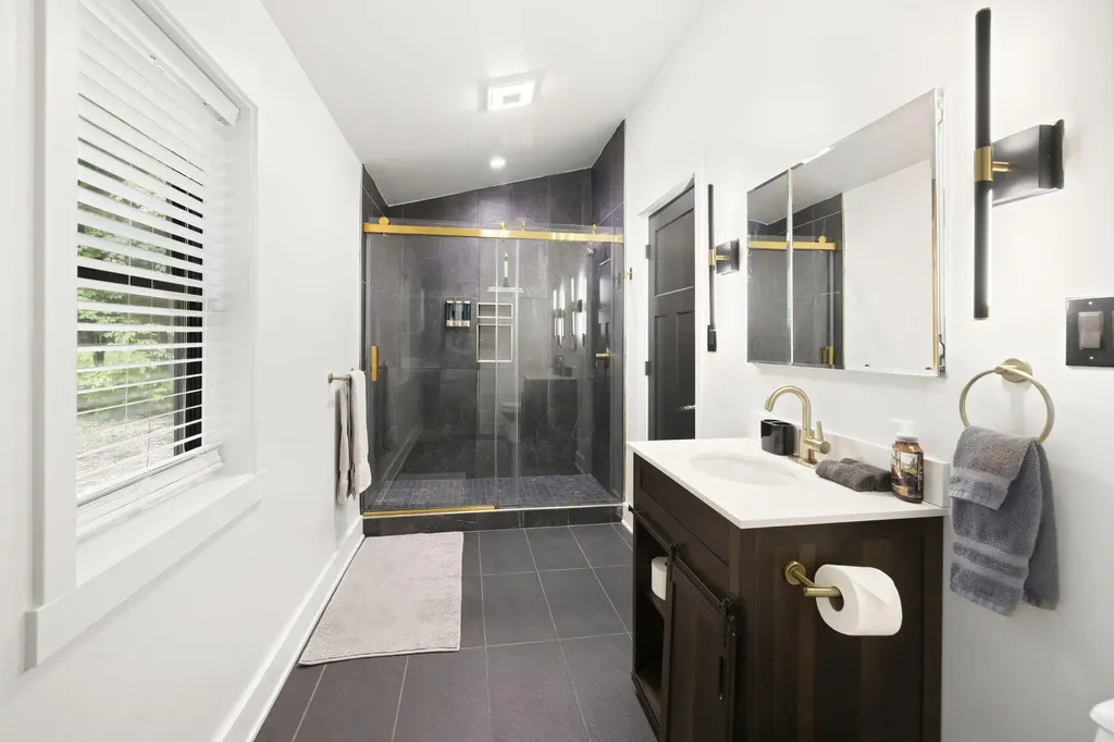 14823 N Main Street Buchanan Township MI 49107