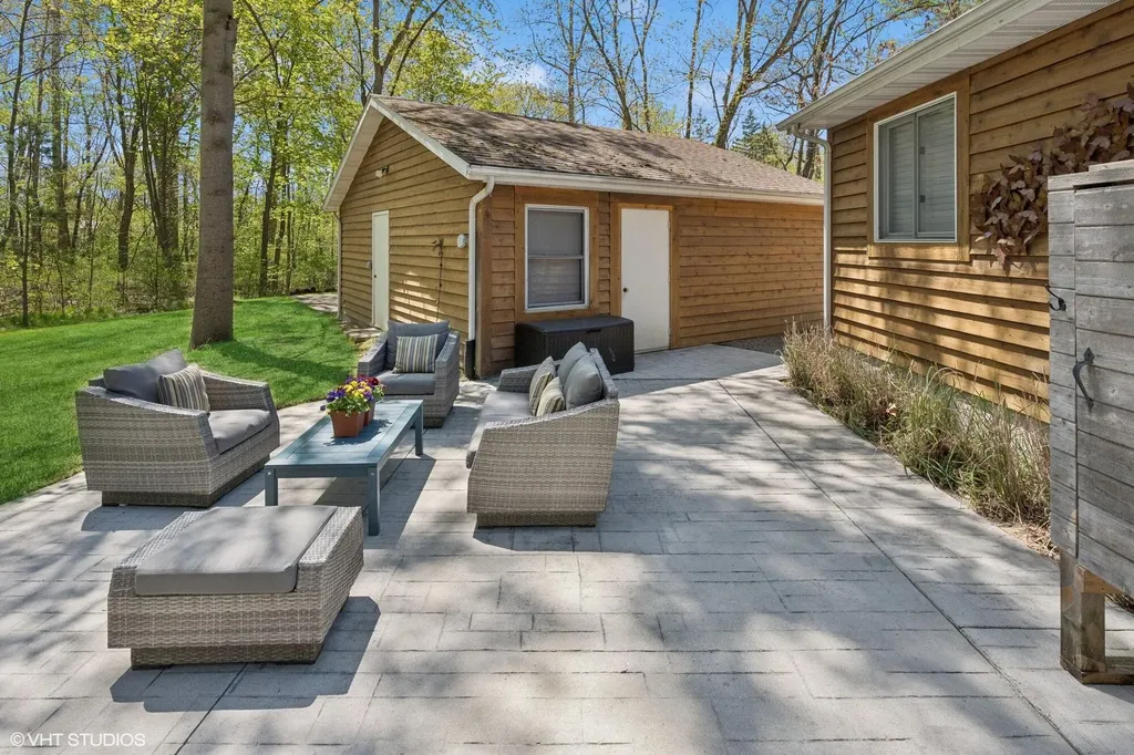 6490 E Chikaming Chikaming Township MI 49125