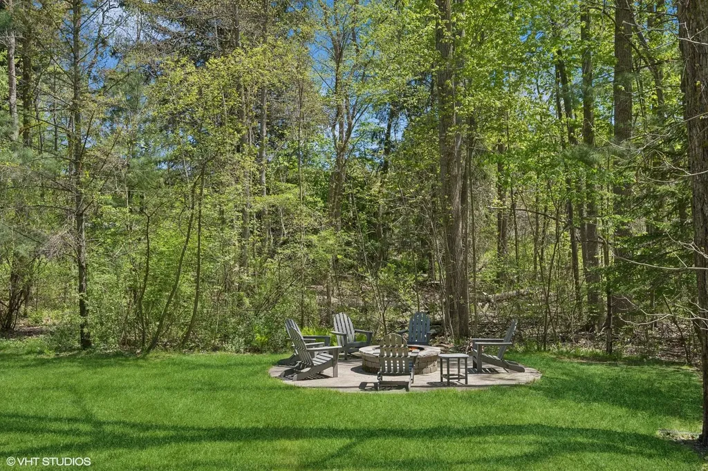 6490 E Chikaming Chikaming Township MI 49125