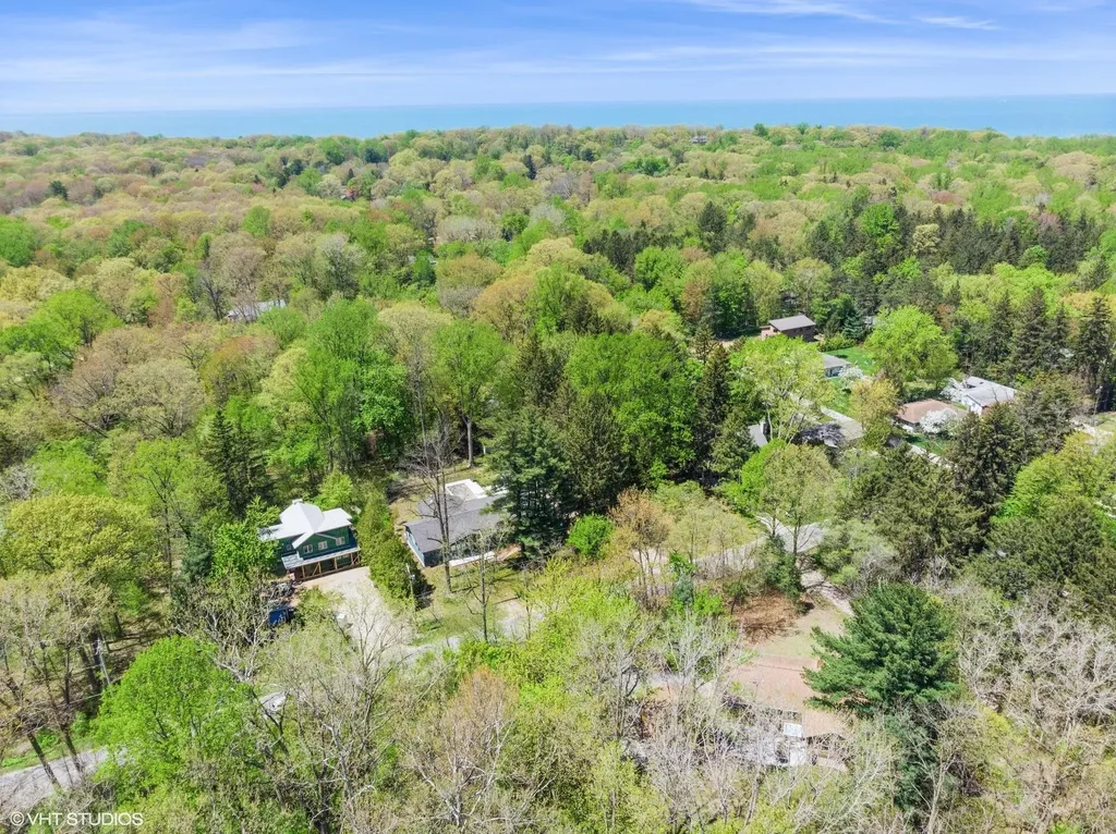 6490 E Chikaming Chikaming Township MI 49125