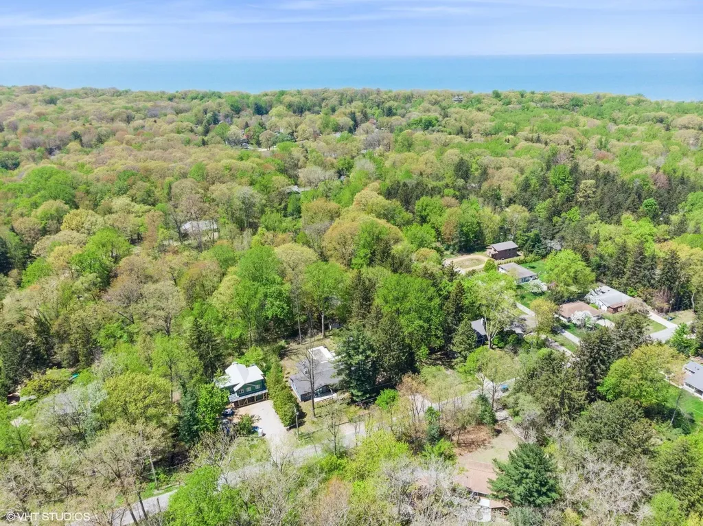 6490 E Chikaming Chikaming Township MI 49125