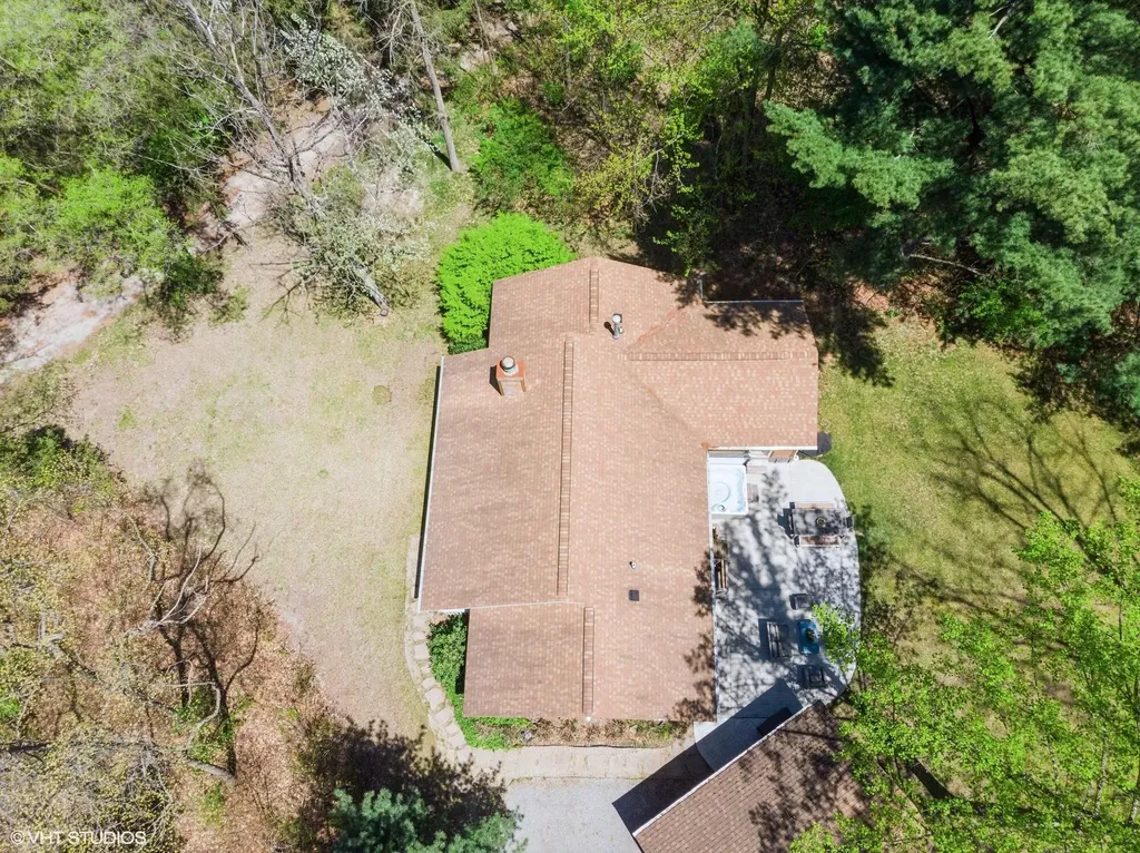 6490 E Chikaming Chikaming Township MI 49125