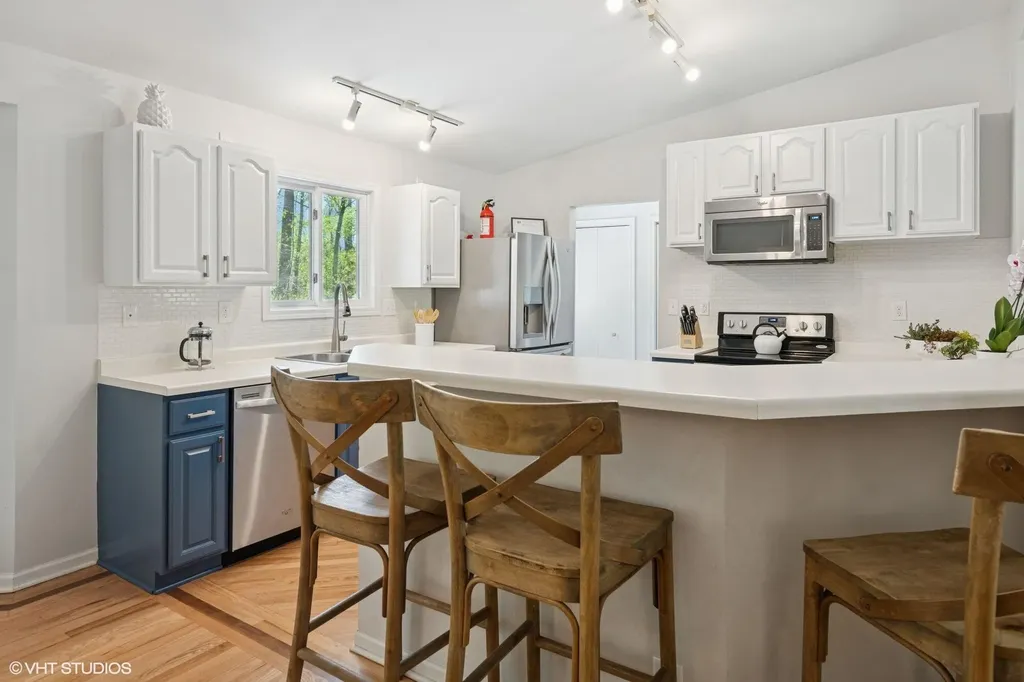 6490 E Chikaming Chikaming Township MI 49125